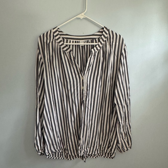 Old Navy Long Sleeve Blouse - Picture 1 of 3